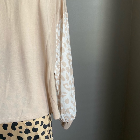 🔹New🔹Billow Sleeve Cross Front Top - Picture 7 of 7